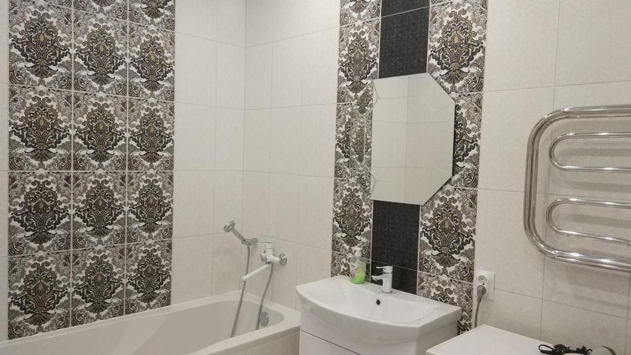 По-Домашнему Уютная Квартира В Новом Доме, Центр!!! غروندو المظهر الخارجي الصورة